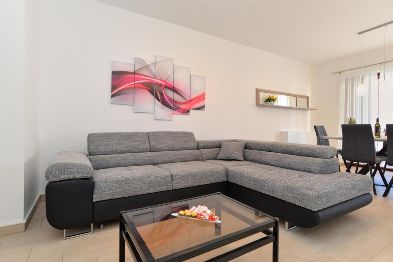 House Pula 2080 Villa ภายนอก รูปภาพ