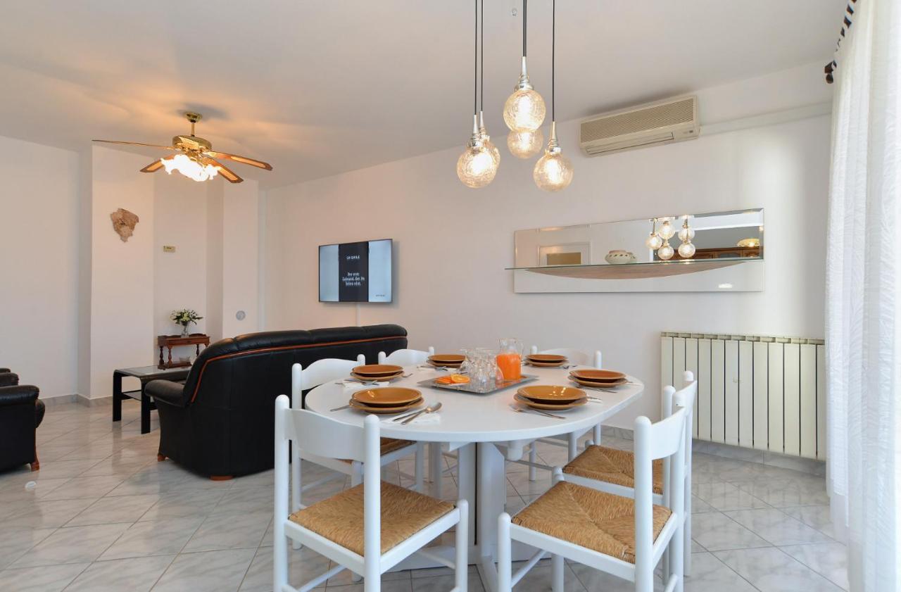 House Pula 2080 Villa ภายนอก รูปภาพ