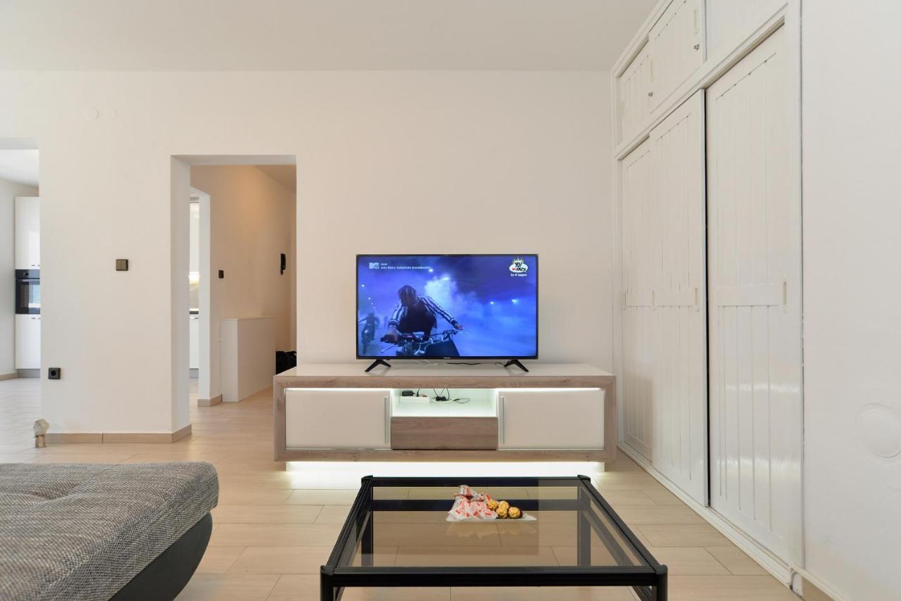 House Pula 2080 Villa ภายนอก รูปภาพ