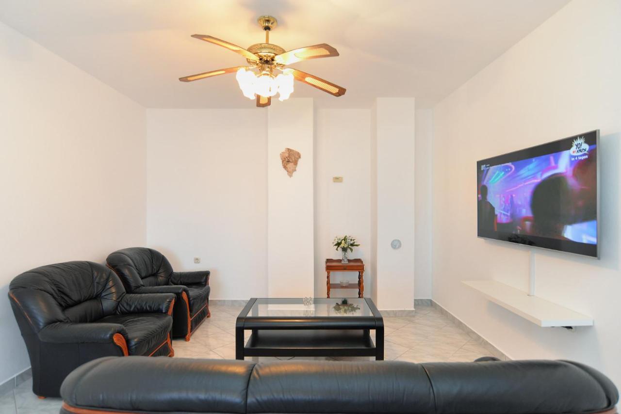 House Pula 2080 Villa ภายนอก รูปภาพ