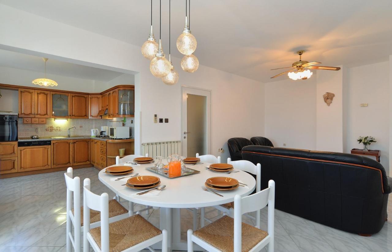 House Pula 2080 Villa ภายนอก รูปภาพ