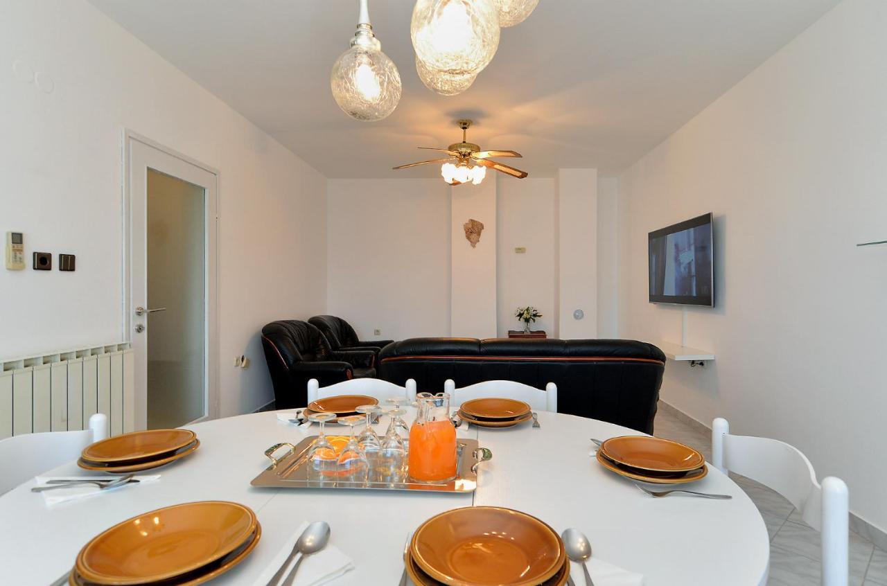 House Pula 2080 Villa ภายนอก รูปภาพ