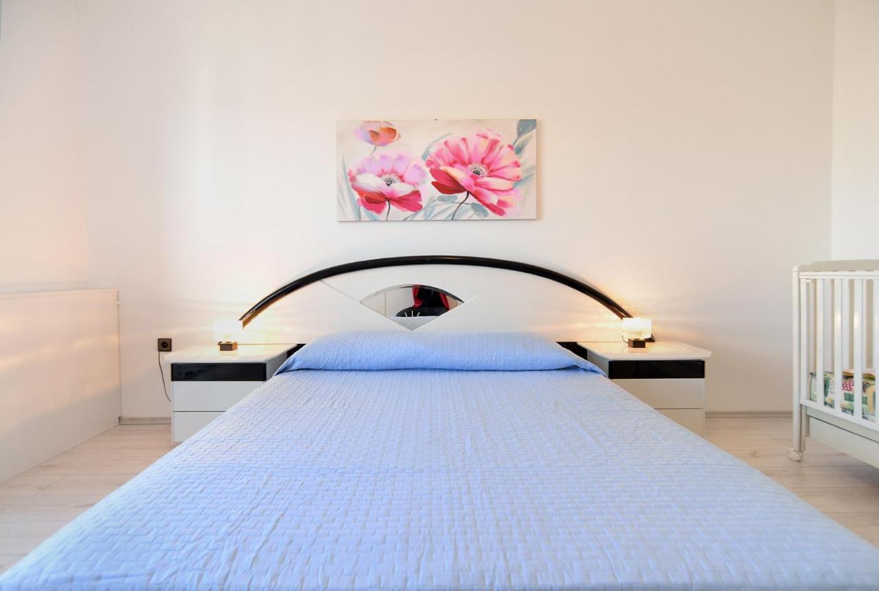 House Pula 2080 Villa ภายนอก รูปภาพ