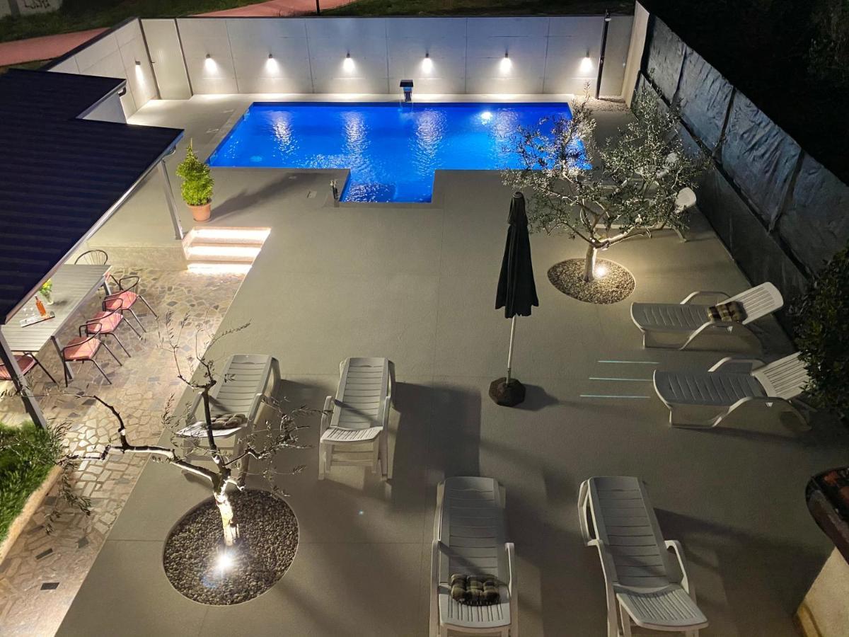House Pula 2080 Villa ภายนอก รูปภาพ
